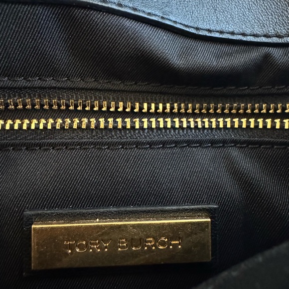 Tory Burch Fleming Purse - Picture 5 of 10